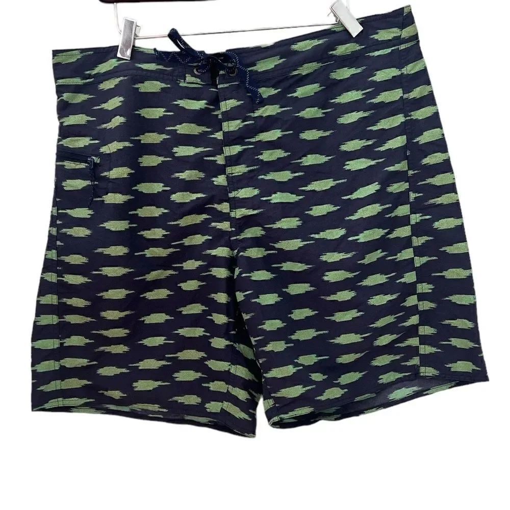 Patagonia Wavefarer 8" Shorts Men’s Blue Green Print 38
